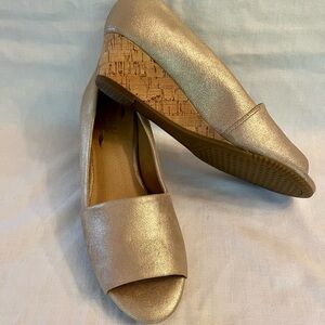 New Aerosoles Application Wedges 7.5